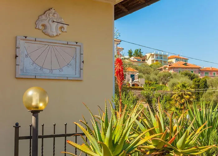 La Della Meridiana 迪亚诺马里纳