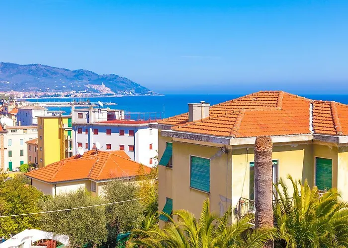 度假居 La Della Meridiana 迪亚诺马里纳